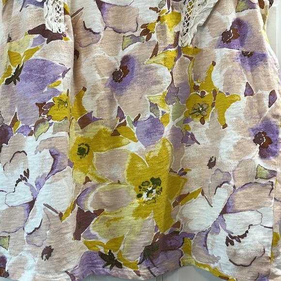 Lauren Conrad Floral Watercolor Eyelet Flutter Sleeve - Size 0X - Picture 3 of 8